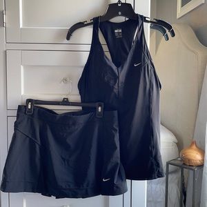 Nike 2 piece tennis apparel size medium, black
